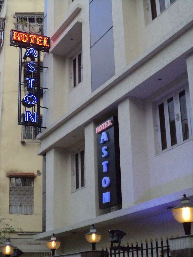 Hotel Aston Calcutta Exterior foto